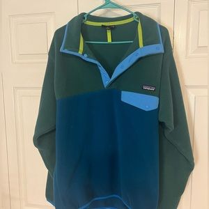 Men’s Patagonia Color Block Fleece Pullover Green and Navy